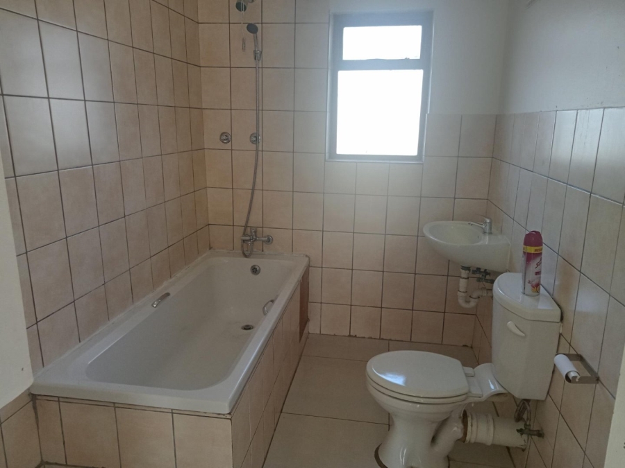 To Let 2 Bedroom Property for Rent in Wynberg Western Cape